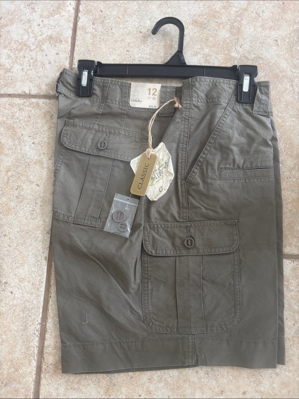 Cabelas Classic women’s cargo Pants - Olive Green size 12